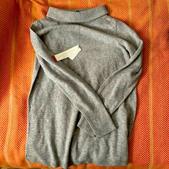 Cashmere gray sweater - Picture 1 of 5